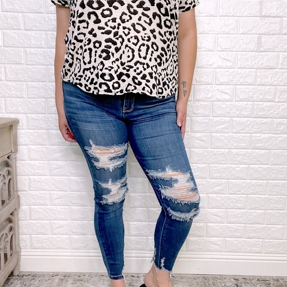 Judy Blue Destructed Skinny Fit Jean - Picture 1 of 16